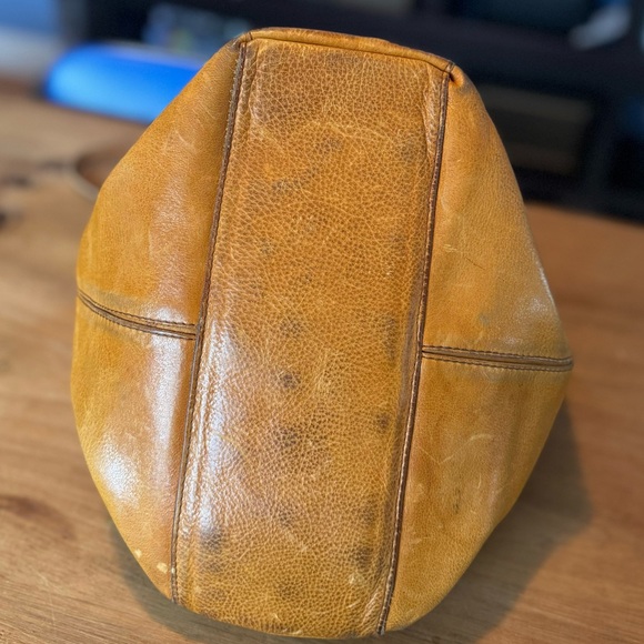 Duluth Trading Co. leather bag/purse￼ - Picture 5 of 10